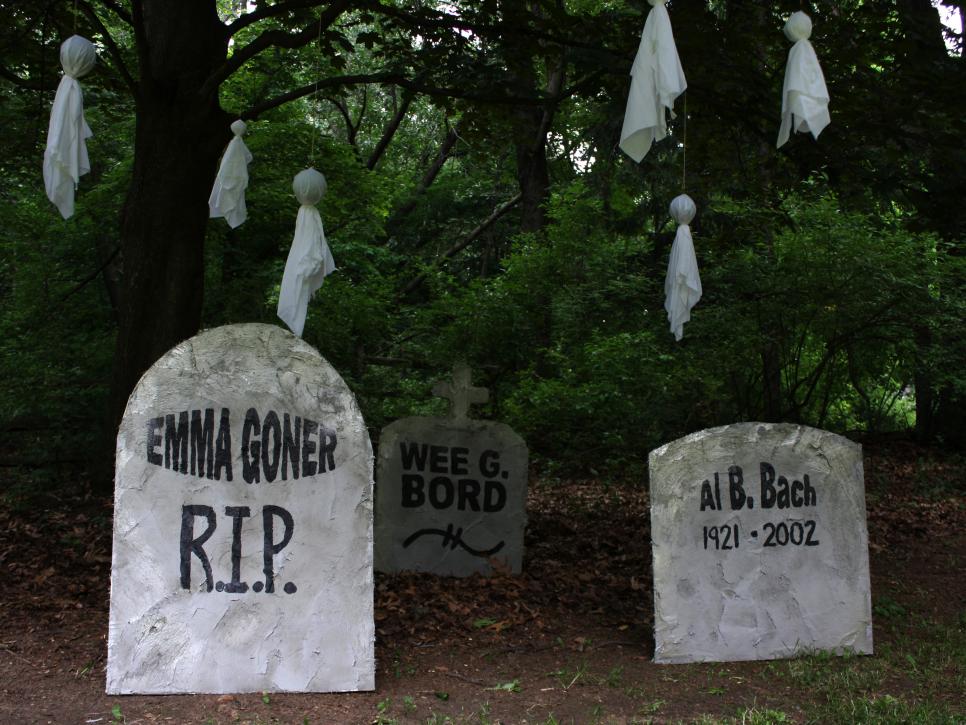 punny grave marker halloween decorations