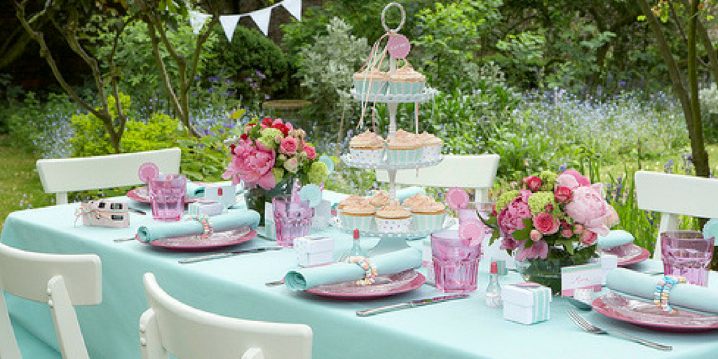 garden party set table