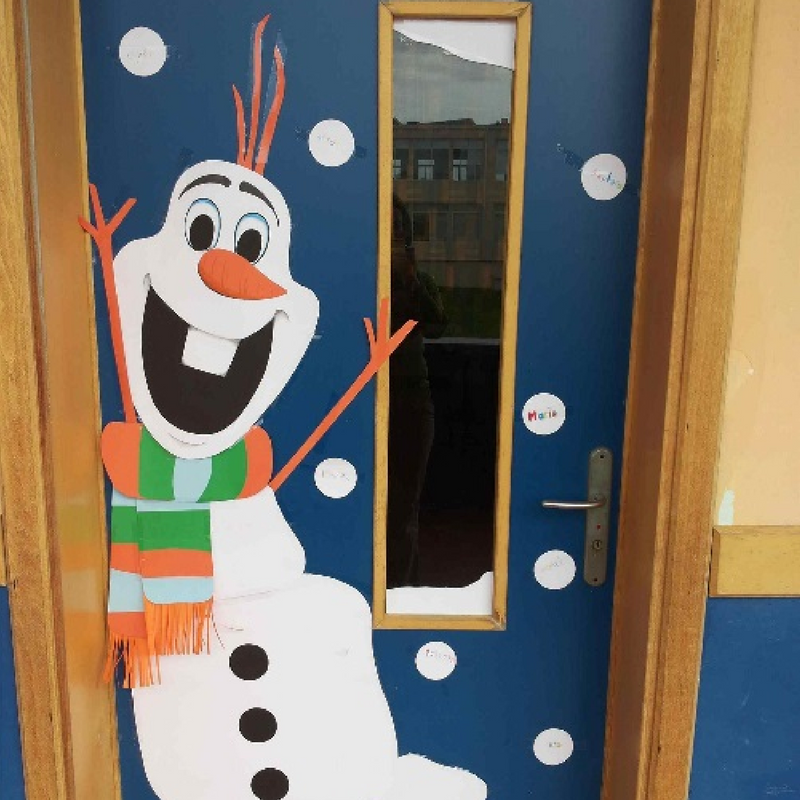 Olaf christmas door decoration