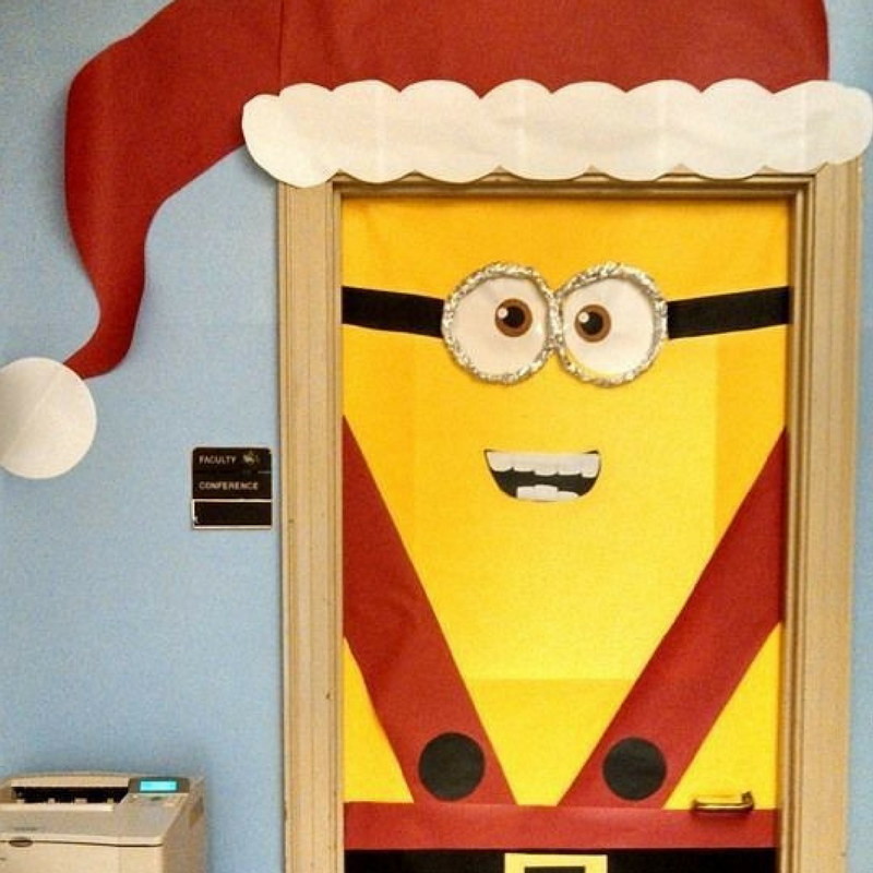 Minion christmas door decoration