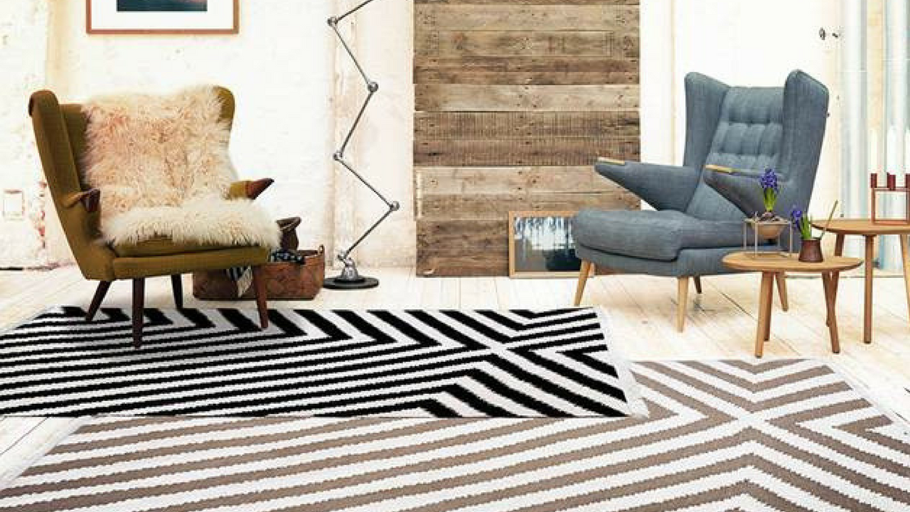 Edgy Corners Rug 0011 01 by Carpets & Co in Black and White