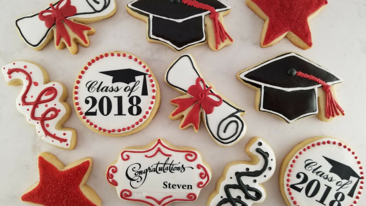 Graduation Themed Cookies and Biscuits to Eat
